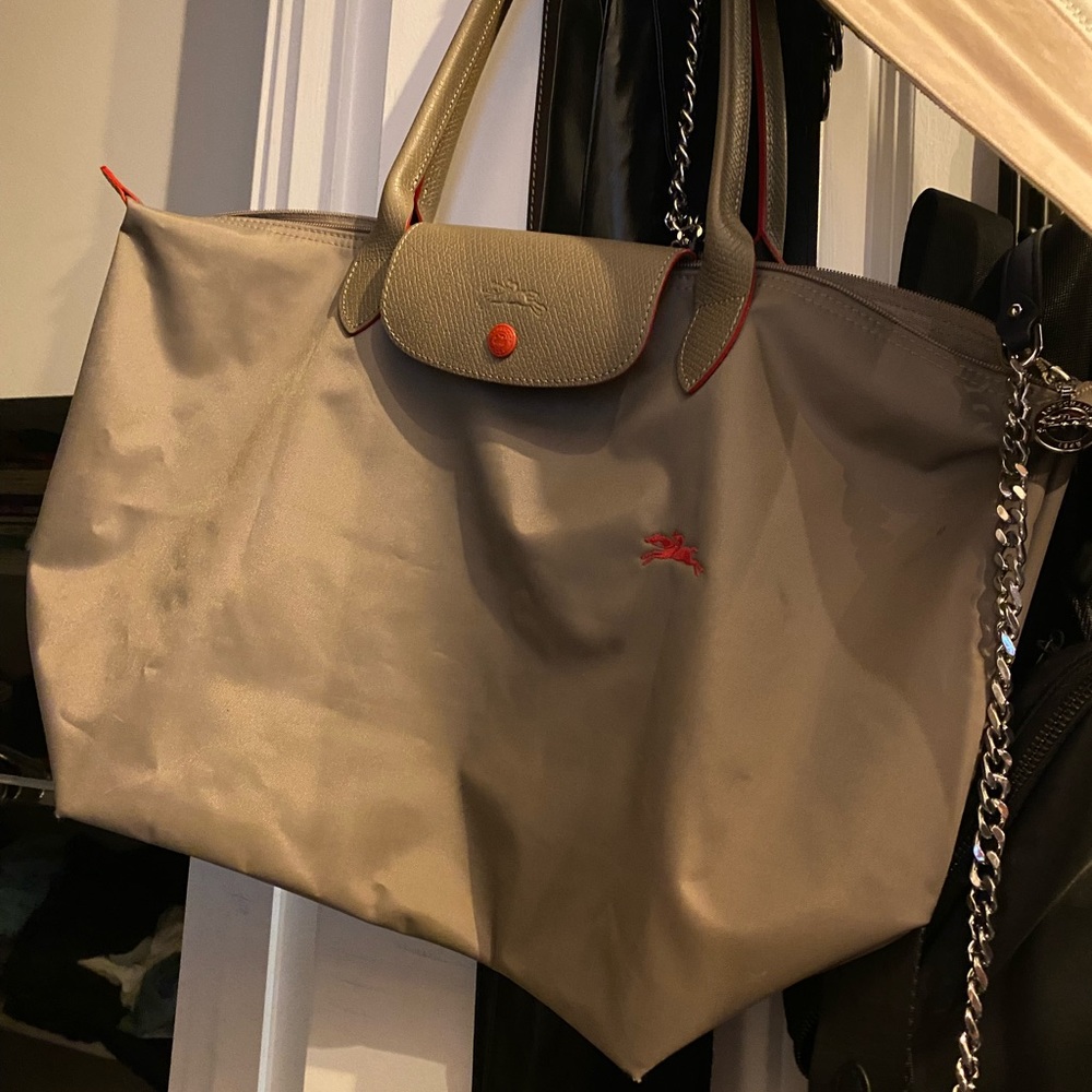 Tan LongChamp Medium